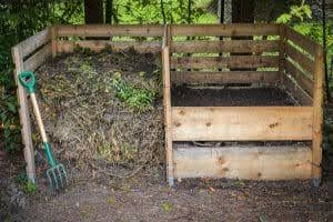 Beginner-friendly home composting setup with kitchen scraps and yard waste